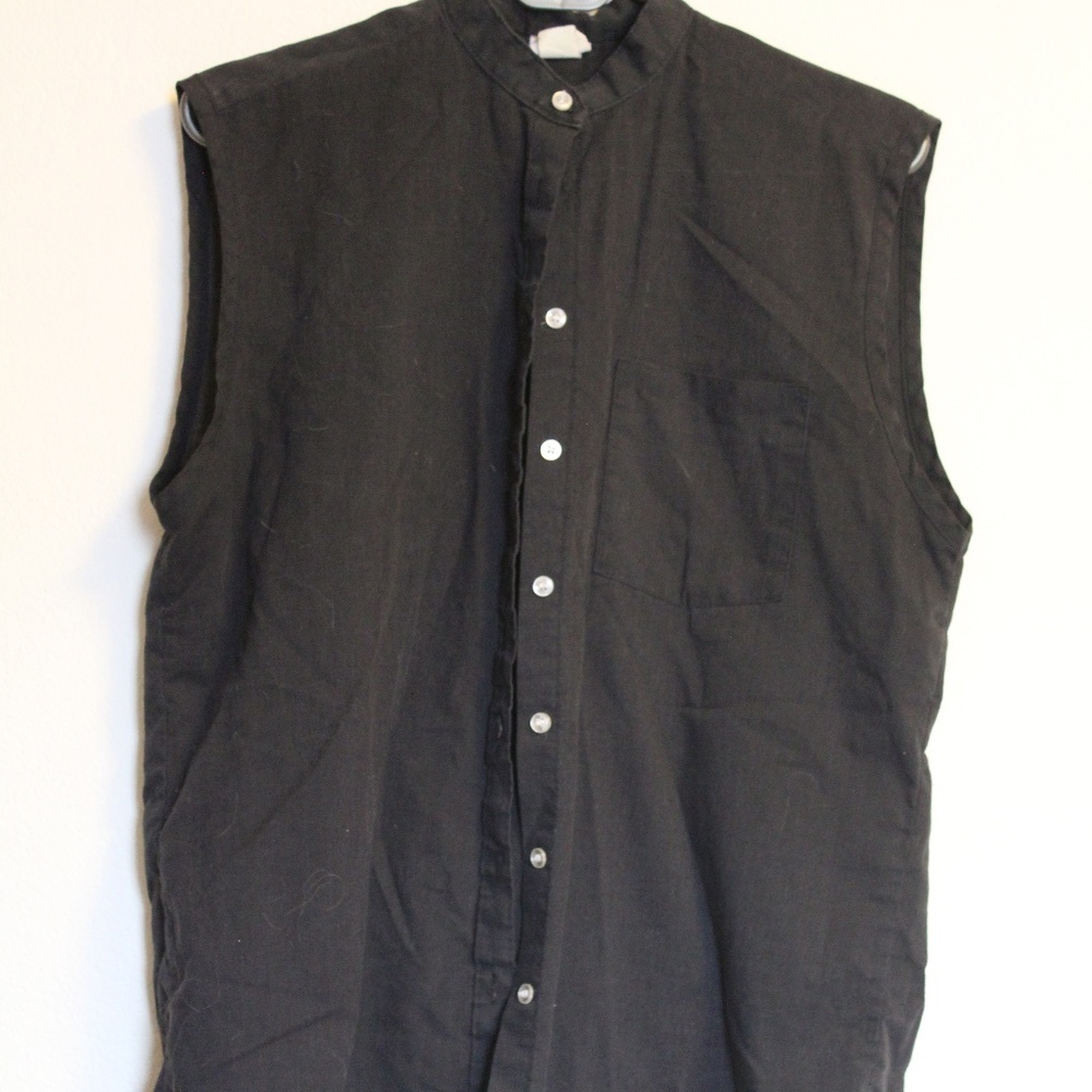 Black button down sleeveless